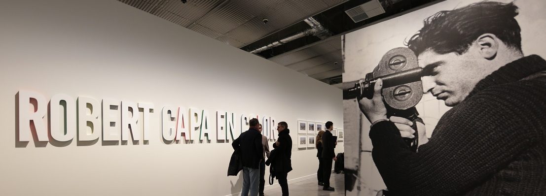 Robert Capa en color. CaixaForum Sevilla