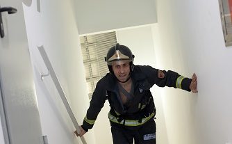 La cronoescalada de la Semana del Bombero de Sevilla celebra en la Torre Sevilla su tercera edición