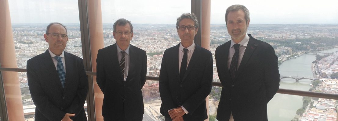 El Centro Comercial TORRE SEVILLA y la patronal APROCOM trabajarán juntos en la promoción de rutas comerciales