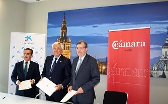CaixaBank y la Cámara de Comercio firman un convenio para favorecer la implantación de empresas locales en el Centro Comercial TORRE SEVILLA
