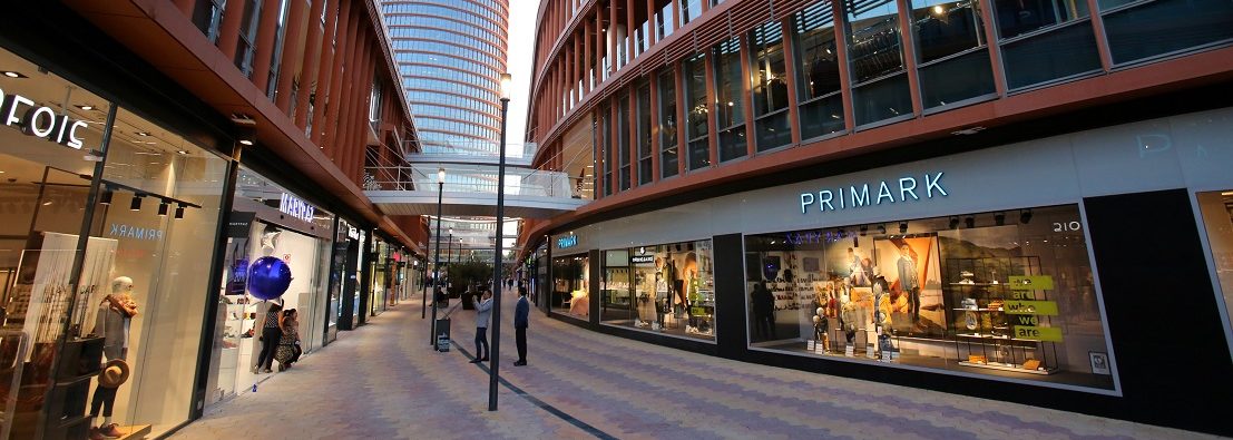 Más de 61.000 personas acuden al Centro Comercial TORRE SEVILLA en su primer día de apertura