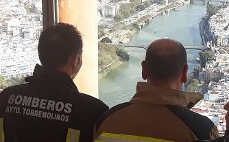 La TORRE SEVILLA acoge la cuarta edición de la cronoescalada en la Semana del Bombero de Sevilla