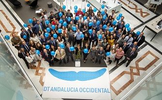 Una gran recogida de leche en TORRE SEVILLA cierra la campaña “Ningún niño sin bigote” de Obra Social “la Caixa” y CaixaBank