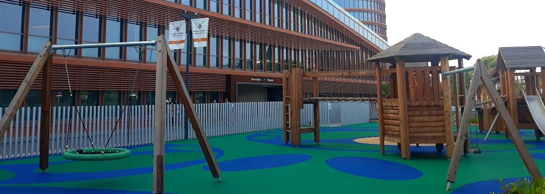 El Centro Comercial TORRE SEVILLA remodela su parque infantil
