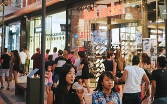 TORRE SEVILLA condona el 100% de la renta a los operadores del centro comercial cerrados por el estado de alarma