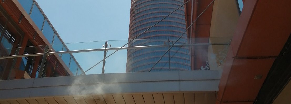 El Centro Comercial TORRE SEVILLA se inspira en la Expo92 para vestirse de verano