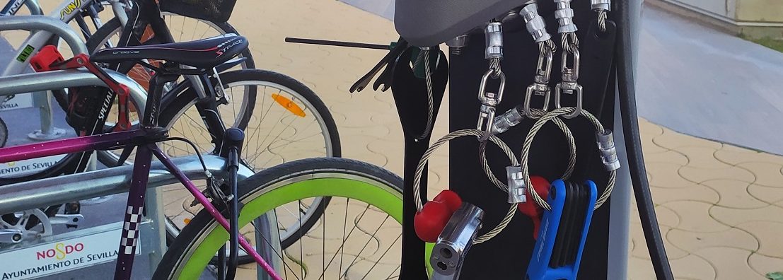 TORRE SEVILLA pone a disposición de sus visitantes una estación de reparación de bicicletas