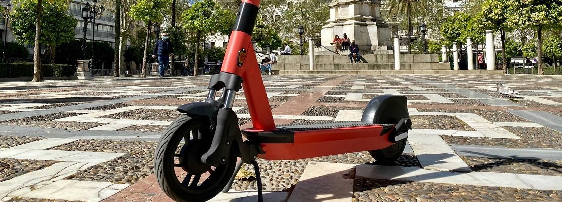 TORRE SEVILLA y Voi Technology celebran la Semana de la Movilidad con un evento de seguridad centrado en los patinetes