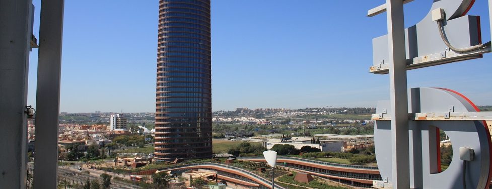 TORRE SEVILLA obtiene la licencia de obra para abrir sus cubiertas verdes a eventos al aire libre